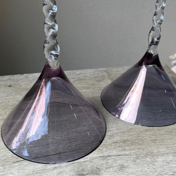 Pair/2 Romanian Blown Glass Amethyst Bowl Barley Twist Stem Tall Martini Glasses - Picture 10 of 12